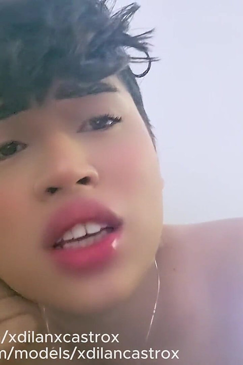 Beau Twink Chevauche La Bite À Nu D’un Hétéro Curieux Et Lui Fait Un Creampie Anal Sexe Dur