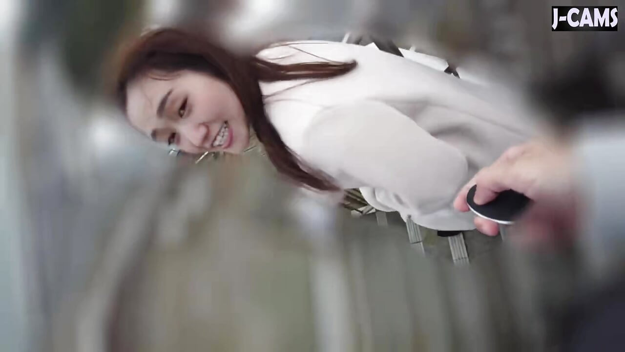 Affectionate Busty Tour Guide Teases with Sweet Exposure and a Willing Smile Part 2