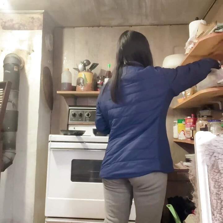 Hana at Kitchen Cooking Then She Need Go to Pee on Toilet