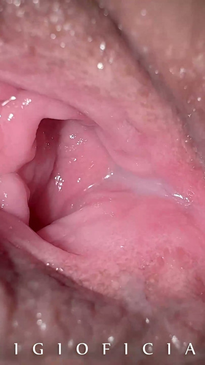 😳 Ekstrem nærbilde orgasme-squirting 18 år gammel jentefitta | Klipp 2
