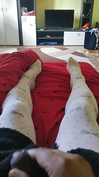 ティーン用のパンティーストッキングで素敵なマスターベーション