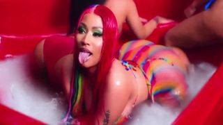 Nicki Minaj - musica video porno beffardo