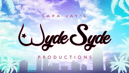 Грудастая милфа Sara Jay в военной камуфляжной юбке