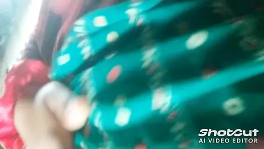 Hot bhabhi ki Desi chuchi rasgulle wali