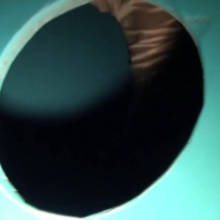 Un tip tânăr sexy heterosexual a supt în găuri de glorie și multe altele