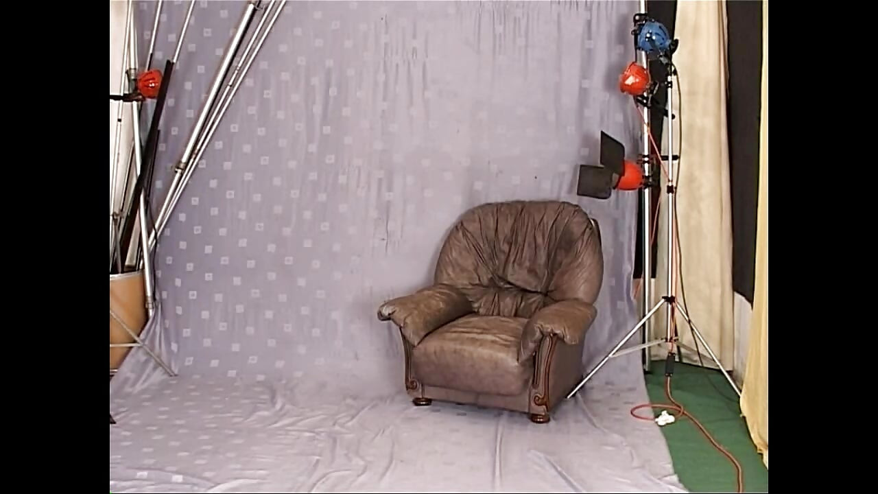 Piękna napalona cycata milf zerżnięta i cummed na cipki w castingu amatorskim