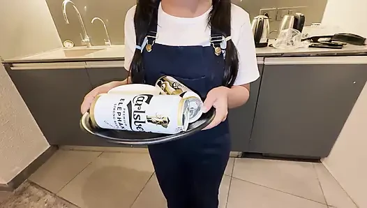 Zimmerservice-mädchen ke sath hardcore-chudai ki