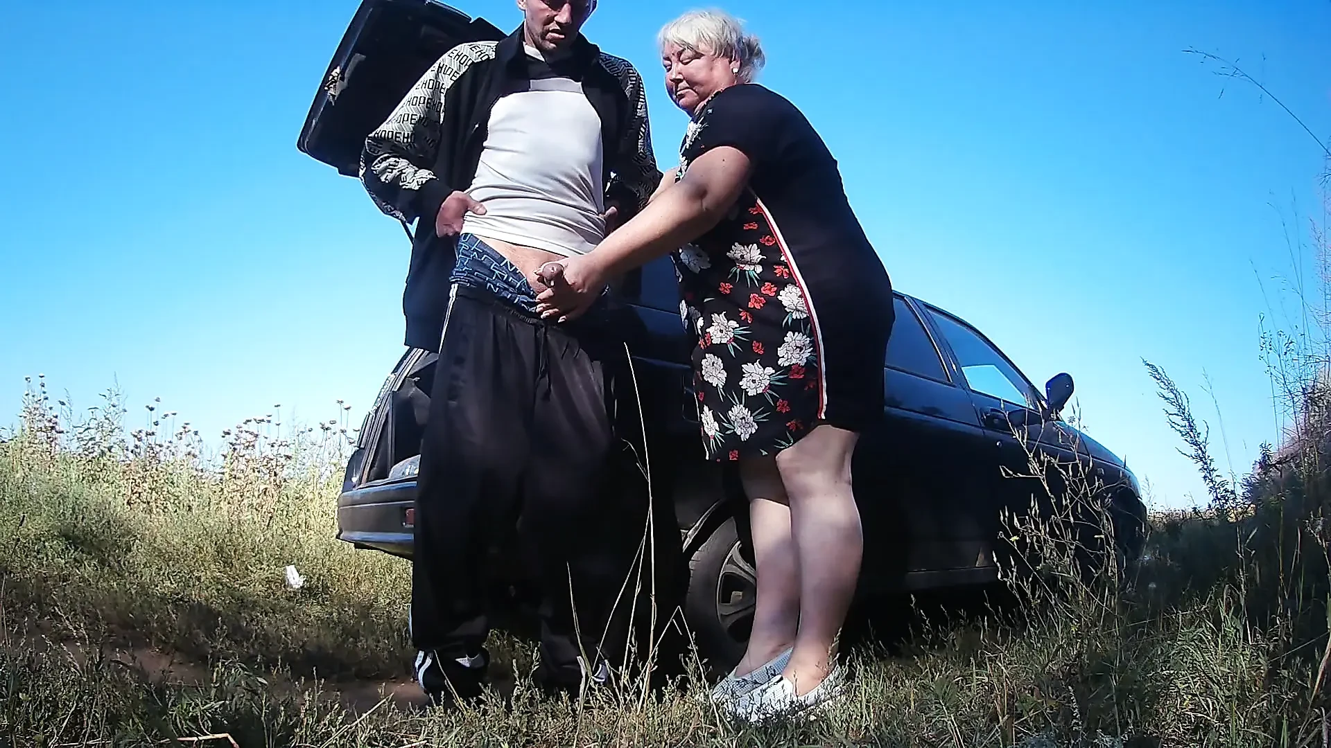 my girlfriend holds my dick while I pee and then gives me a blowjob in public