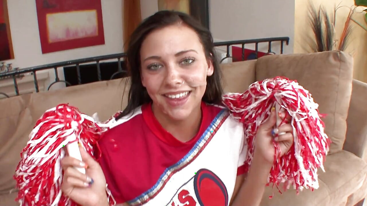 Teen cheerleader wants to meet a porn actor