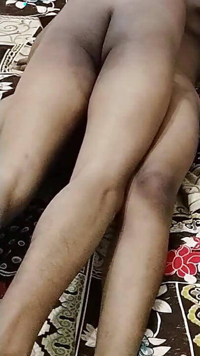 friend's girlfriend Bs She was very beautiful, I fell in love as soon as I saw her, she also started liking me a little,