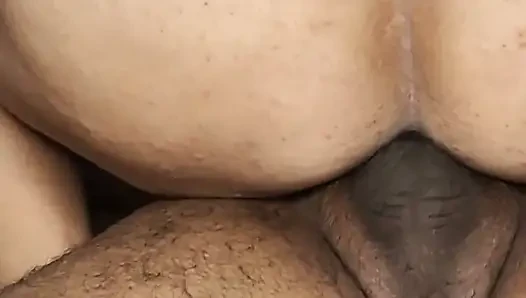Arsa selbstgedreht, geile video, wechselt die position und hat einen tollen fick mit Bengali