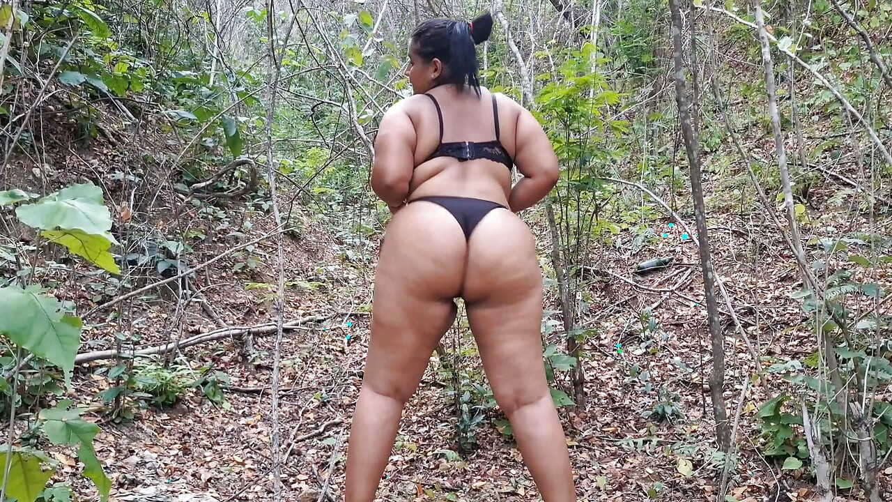 Bbw Latina's twerk in the woods