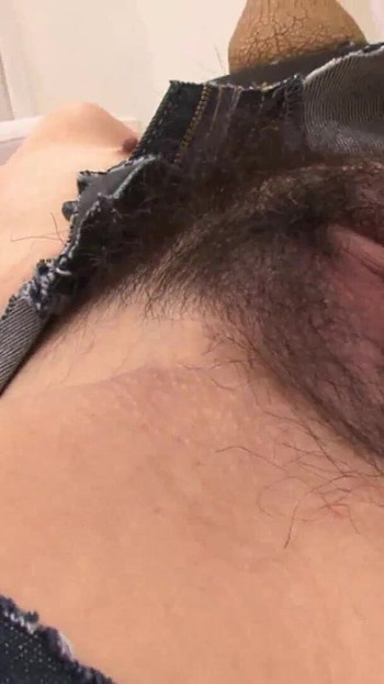 Spektakulärt ögonblick från "Asiatin 23 Jahre bekommt vibrator tief i Ihre Fitta"