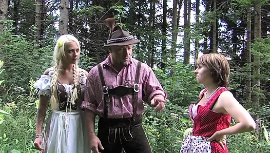 Gadis-gadis sange dientot bergiliran setelah nyepong kontol di atas kapal