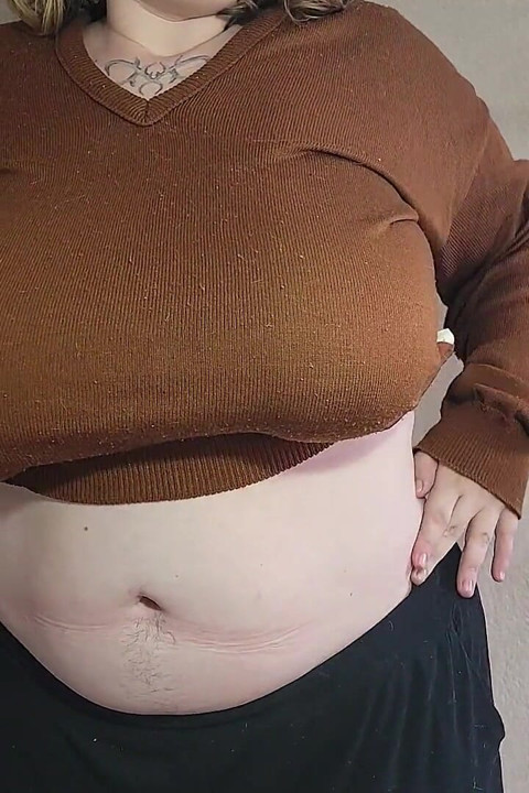 It's so Cold but I Want to Show You My Saggy Boobs