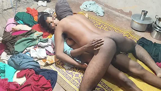 Desi village girl fucked by city boy takes advantage of summer weather in room