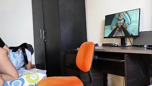 Sekretärin braucht hilfe mit ihrem computer, will, dass ich meine festplatte einführe - latina-amateur-sekretärin mit dickem arsch im doggystyle