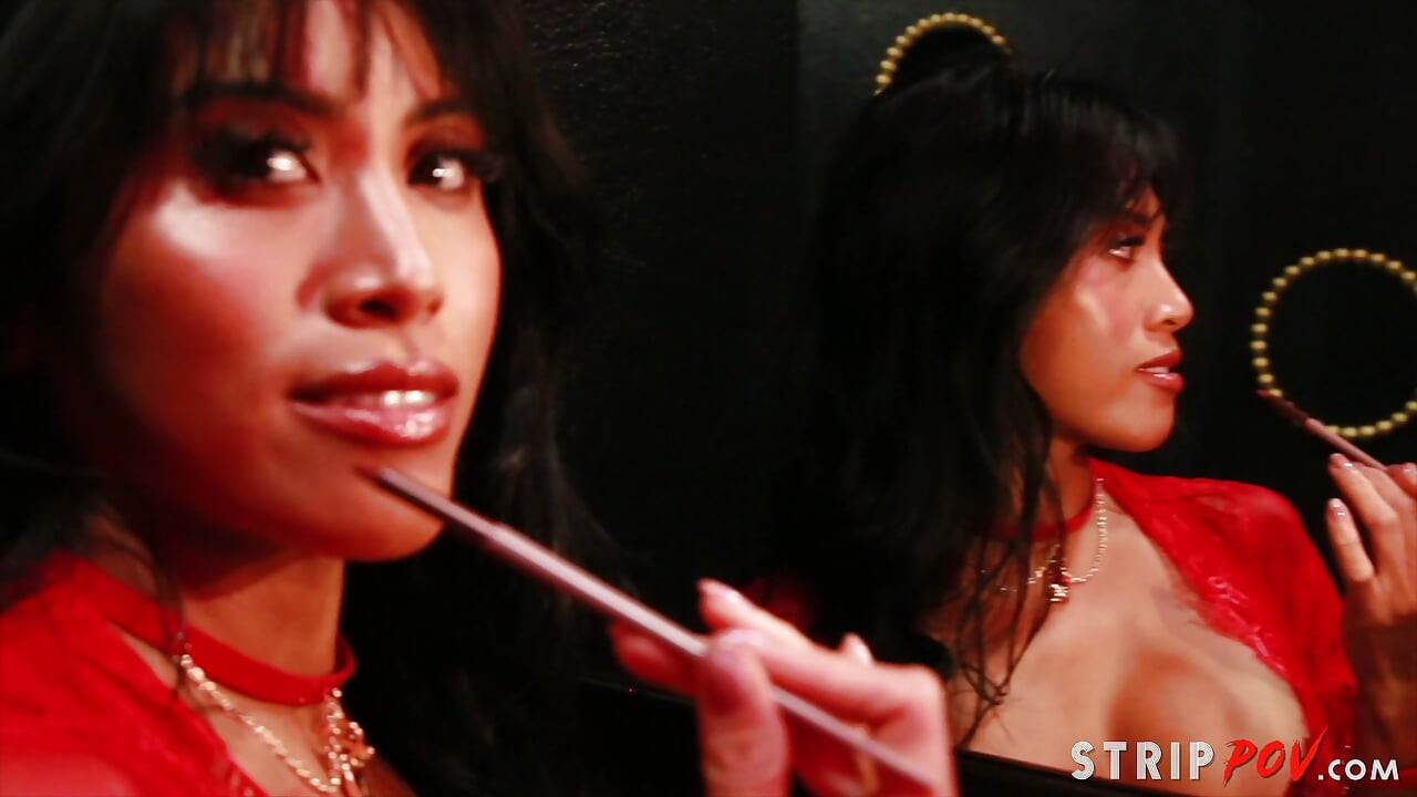 Ember Snow - bastidores strippov