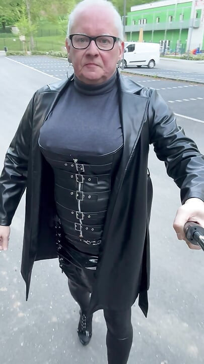 Sandra die Outdoorschwuchtel