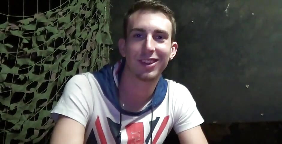 Lexy Los Is a New Comer in Porn, He Is Bottom and Like Older Giy, for This Porn Shoot He Will Be Fucked by The Top Ponrstar Dory