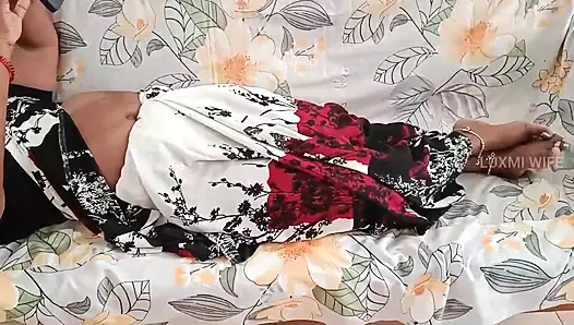 Жена получает пиковый оргазм, текущий из киски - 3