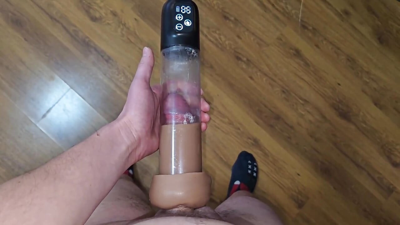 Orgazmdan sonra - yarağımı döl dolu vakum pompasına pompalıyorum