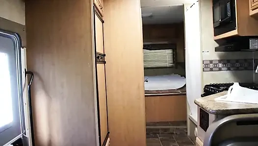 Olga Snow: Lütfen, amcığımı parçala!