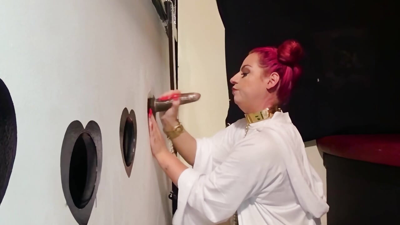 Cheri Pi - Dublă caracteristică - futai în latex și supt - 3 scene cu gaura din zid - glory hole