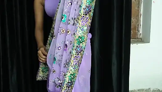 Мой сводный брат снял мою сари и много трахнул меня.