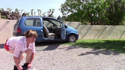 Diana et sa voiture de rencontre