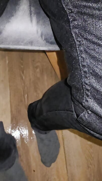 Black jeans flooding