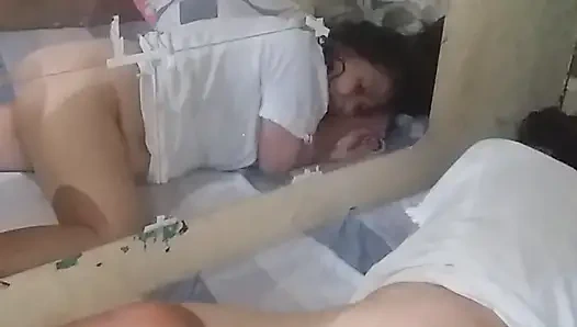 Первый день февраля. Я трахаю мою жену, она L8Nging для моего длинного и мясистого хуя внутри мокрую киску Het