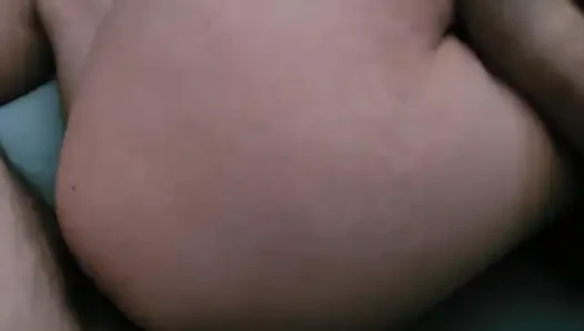 Memek sempit cewek ini dicrot di dalam sama pacarnya sampai dicrot di dalam