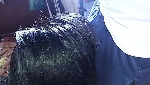 ELECTRICIAN KA KALA MOTA BADA LUND DEKH RAHA NHI GYA WITH AUDIO DESI INDIAN PORN SEX VIDEO