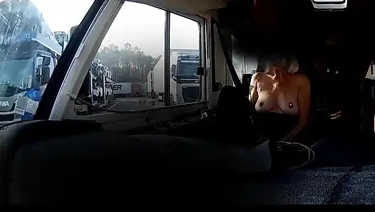 Selasa toket untukmu