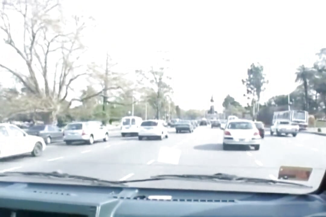 Trío en camioneta de mudanza