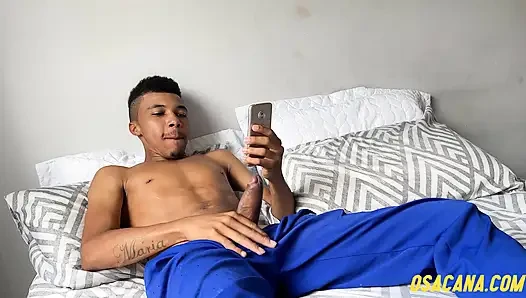 Худенькая горячая в любительском видео