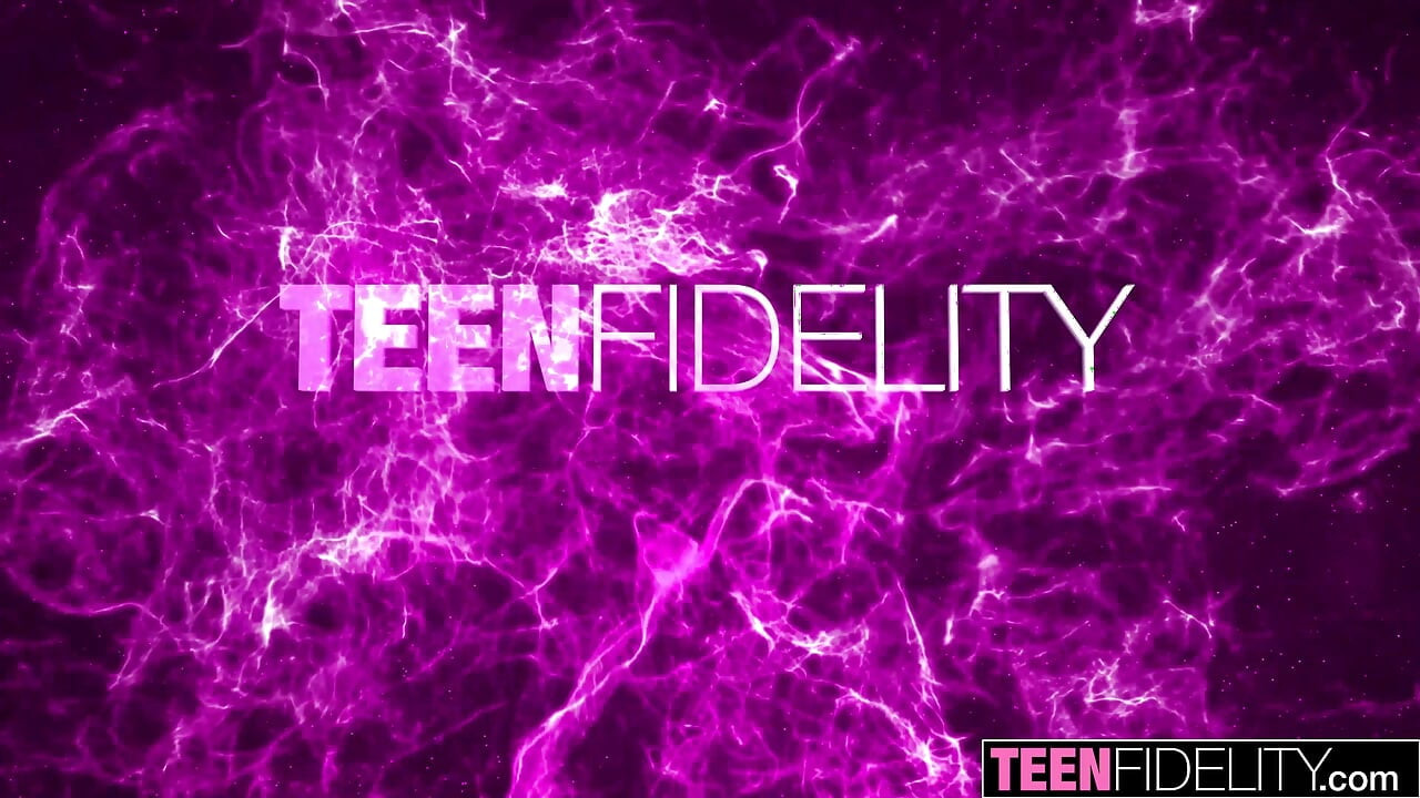 TEENFIDELITY Amilia Onyx Fulfills Breeding Kink