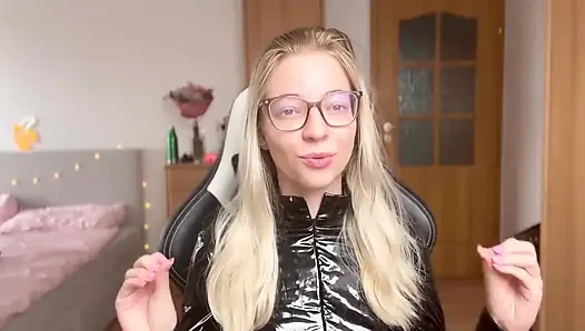 All You Need to Know About Latex Fetish (pvc, Leather)