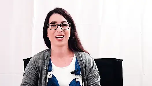 20 Random Questions with Serena Blaire | Adult Time