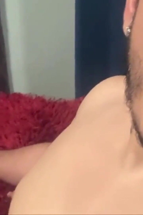 Mišićava zrela žena daje mi ekskluzivan pušenje nakon teretane