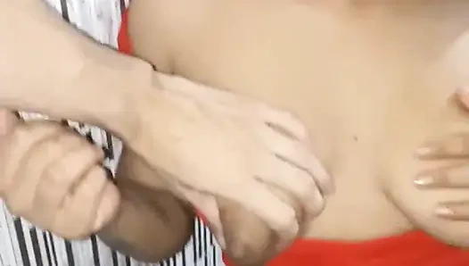 New York Abd'li 18 yaşındaki esmer büyük sarkık memeler üvey erkek kardeşinin büyük yarağını sikiyor lütfen