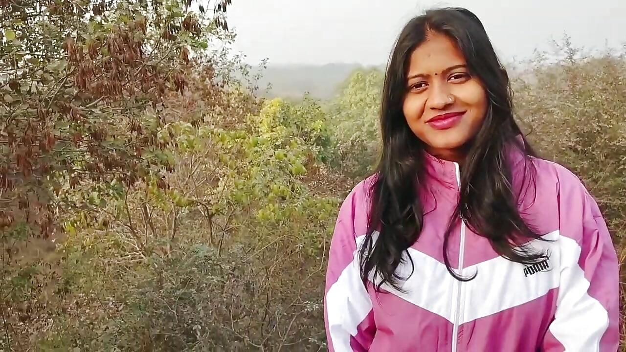 Horny Bengali secretary fucks her boss in Delhi to maintain her sexy figure