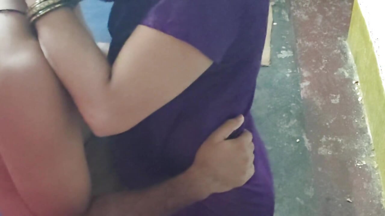 فيديو ساخن ومثير لامرأة جميلة تمارس الجنس