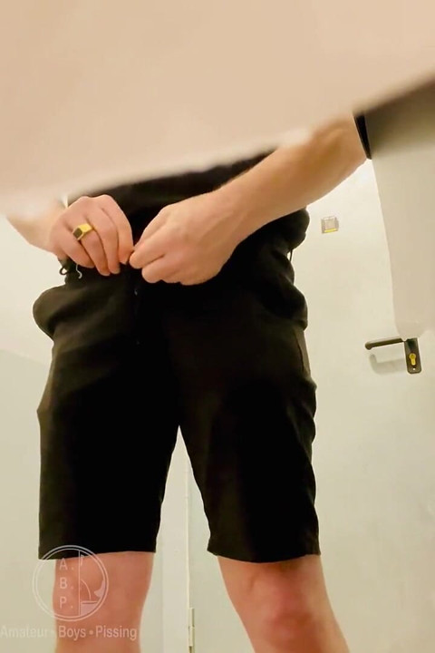 Pale-skinned Guy Caught Peeing in Bar Toilets
