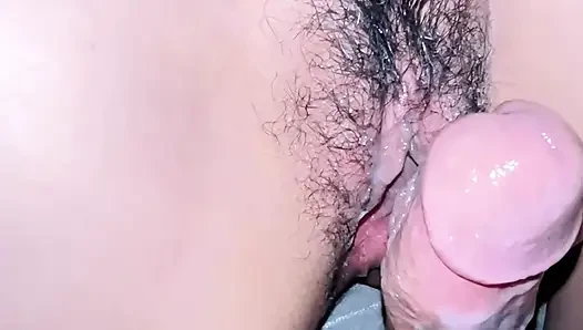 Pinay college-studentin trifft sich mit mitschülerin, quickie, kein kondom