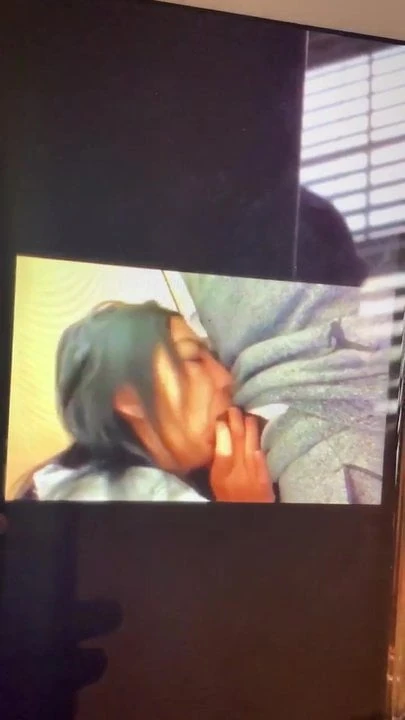 mel blowjob