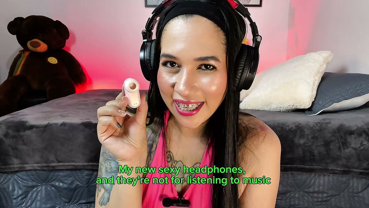Clitoral masturbation with my new EARPOD by BEYOURLOVER multiple orgasms through vibration.
