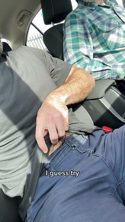 Κρουαζιέρα στο πάρκινγκ του Home Depot με παντρεμένο στρέιτ άντρα