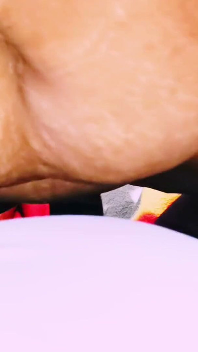 Seksi gecelikli Hintli kadın üvey oğluyla sikişiyor, Telugu edepsiz konuşma. | Klip 2
